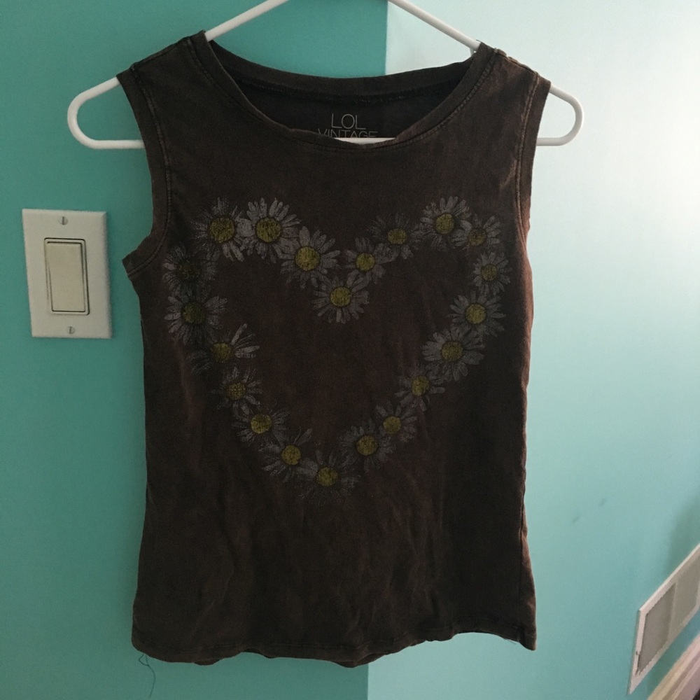 Heart Shaped Flower Muscle T-shirt